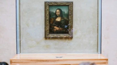 Редкий шанс: каждый желающий сможет провести ночь наедине с картиной "Мона Лиза"