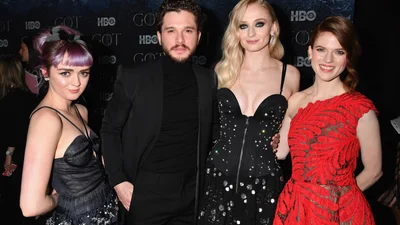 Прем’єра фінального сезону “Гри престолів” в Нью-Йорку: найкращі образи з червоної доріжки