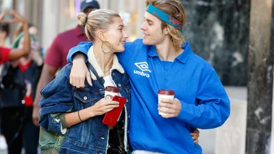 Джастин Бибер запостил откровенное фото Хейли Болдуин и романтично признался ей в любви