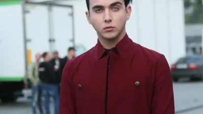 MELOVIN розповів про пікантний подарунок від шанувальників