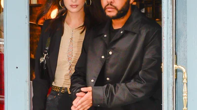 Закохані Белла Хадід і The Weeknd заінтригували спекотними знімками з Карибських островів