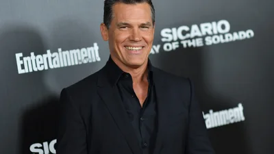 Звезда "Мстителей" Джош Бролин раскрыл финал супергеройского фильма голой попкой Таноса