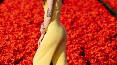 Из Амстердама в Париж: Надя Дорофеева все еще продолжает праздновать день рождение