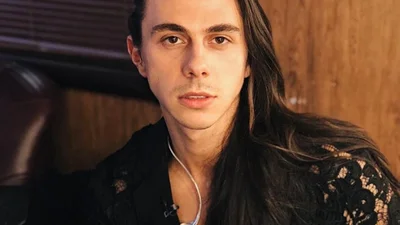 Известный украинский дизайнер назвал 5 модных трендов весна-лето 2019