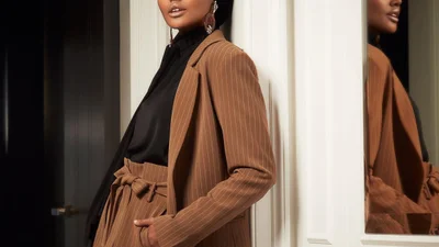 Впервые страницы Sports Illustrated Swimsuit украсила модель в хиджабе, и она - волшебная