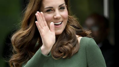 Вихід майбутньої королеви: Кейт Міддлтон знову всіх вразила своїм вишуканим стилем