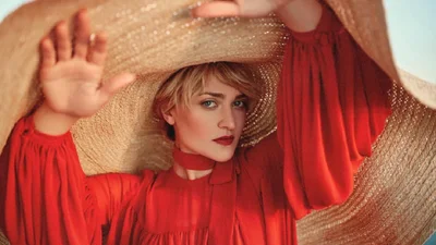 Вера Кекелия устроила поклонникам праздник и опубликовала соблазнительный снимок в бикини