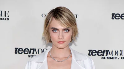 Кара Делевинь раскрыла свои beauty-секреты, чтобы ваша кожа была такая же красивая, как ее