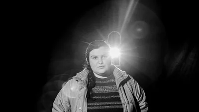 Поки всі зірки постять гламурні фото, alyona alyona садить картоплю на городі