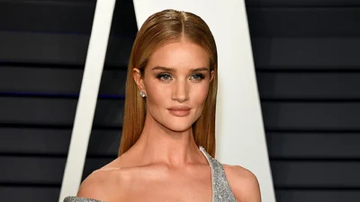 Невеста Джейсона Стэтхэма модель Роузи Хантингтон-Уайтли показала редкие фото сыночка