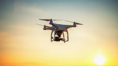 Бургеры с неба: Финляндия запустит доставку еды беспилотниками