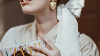 Соня Плакидюк подразнила юзеров откровенным декольте, и ты захочешь на это посмотреть