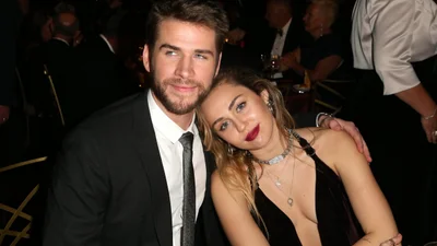 Майли Сайрус романтично поздравила мужа с 10 годовщиной отношений