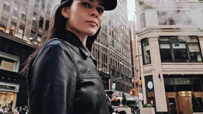 Юлія Саніна стала елегантною леді та засвітила білизну, але її бунтарський дух не здолати