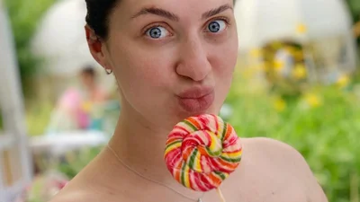 За несколько дней до родов Снежана Бабкина поразила своим цветущим и роскошным видом