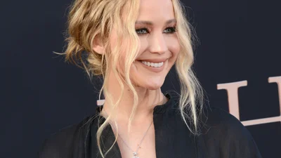 Дженнифер Лоуренс впервые рассказала о ленивой подготовке к собственной свадьбе