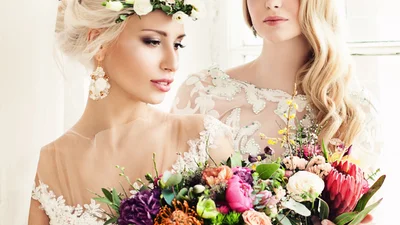 Свадебные прически 2019: фото лучших вариантов укладок для невесты