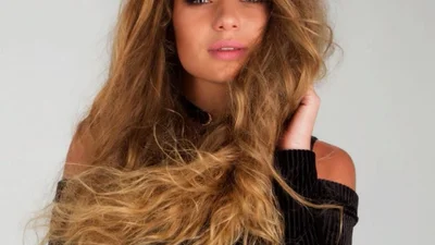 Яна Соломко неочікувано повернулася в шоу-бізнес і представила новий зухвалий кліп