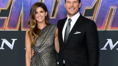 Крис Пратт показал, какой интересный подарок получил от дочери Шварценеггера на 40-летие