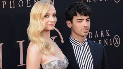 Софі Тернер влаштувала друге пишне весілля у Франції, на яке з'їхалися зірки