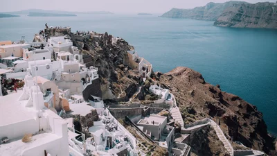 Пакуй валізи, бо Греція запрошує жити на казковий острів, ще й заплатить тобі за це