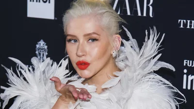 Крістіна Агілера засвітила свій целюліт через дуже екстравагантний наряд