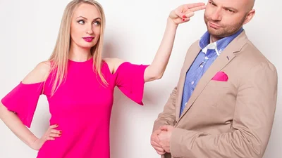 Таня Татарченко в роли неистовой ковбойки оседлала ведро