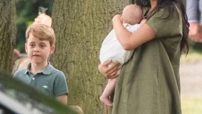Мілашки Меган Маркл і Кейт Міддлтон на прогулянці з дітьми довели, що зовсім не ворогують