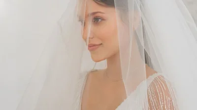 Регина Тодоренко умилила сеть официальными фото своей звездной свадьбы