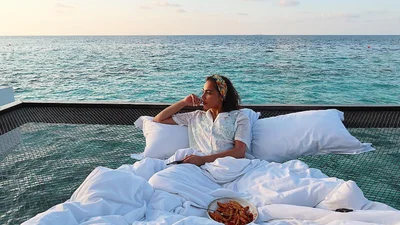 Удивительный отель на Мальдивах предлагает провести ночь под звездами и над водами океана