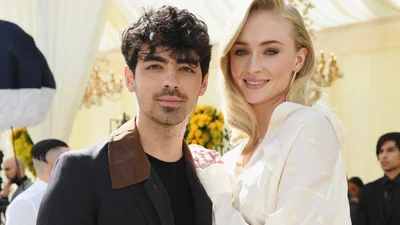 Стало известно, сколько денег потратили Софи Тернер и Джо Джонас за отпуск на Мальдивах