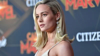 Звезда Marvel Бри Ларсон удивила фотосессией, где предстала в образе Грейс Келли