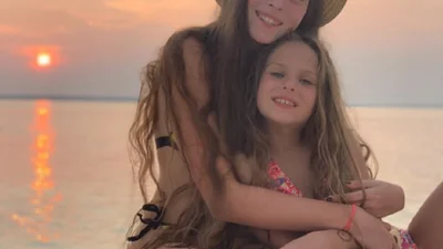 Младшая дочь Оли Поляковой показала, какие безумные выкрутасы умеет делать на коне