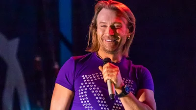 Олег Винник опублікував фото без бороди, і тепер фани не можуть це "розбачити"