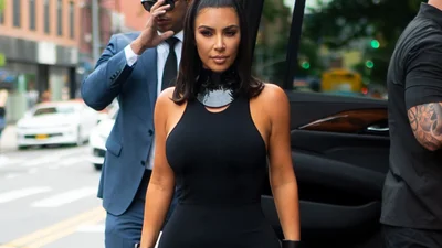 Ким Кардашьян берет на пробежку сумочку от Dior за 35 000 долларов