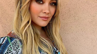 Модниці з усього світу божеволіють від нового hair-тренду "золотий час"