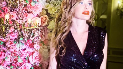 Після розлучення Слава Камінська не перестає публікувати пікантні фото у бікіні