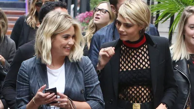 Ешлі Бенсон зробила ще одне тату на інтимному місці, яке присвятила коханій Карі Делевінь