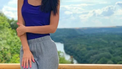 Вика из "НеАнгелов" засветила свои привлекательные формы, которые еще долго будут нам снит