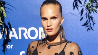 Модель Алла Костромічова викличе в тебе приступ мімішності солодким фото з синочком