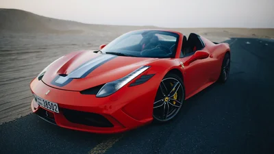 Концентрация роскоши и секса: полностью голая девушка станцевала тверк на Ferrari