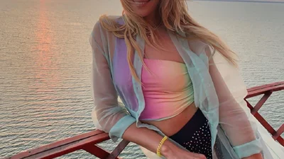 Леся Нікітюк так себе відфотошопила, що стала копією Кім Кардашьян