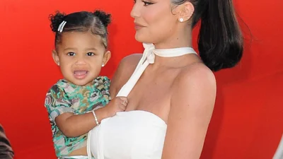 Дочка Кайлі Дженнер дебютувала на червоній доріжці і показала, хто головний у сім'ї