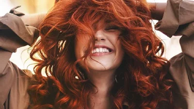 Прическа на 1 сентября: красивые идеи на линейку для стильных девушек