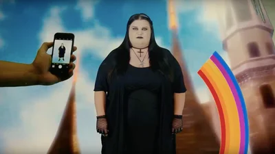 alyona alyona в кліпі "Булінг" перетворюється у супержінку, яка не дасть нікого образити