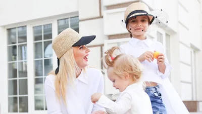 Лилия Ребрик растрогала семейной фотосессией с маленькими дочерьми