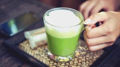 Дієтологи розповіли, в чому полягає користь зеленого чаю матча, який рекомендують зірки