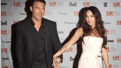 Чоловік Меган Фокс розказав, як акторка справляється з вихованням трьох синів