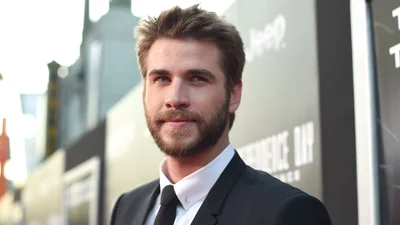 Інсайдери розказали, що робить колишній чоловік Майлі Сайрус після розлучення зі співачкою