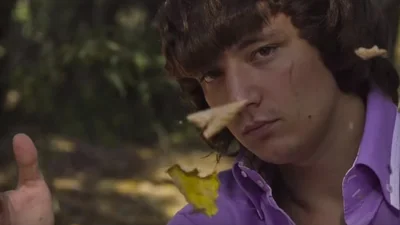 Суржик, ретро и Даша Астафьева: ты оценишь ироничный клип группы "Курган и Агрегат"